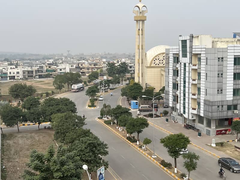 1 KANAL MAIN BOULEVARD PLOT FOR SALE F-17 ISLAMABAD ALL FACILITY AVAILABLE CDA APPROVED SECTOR T&TECHS 43