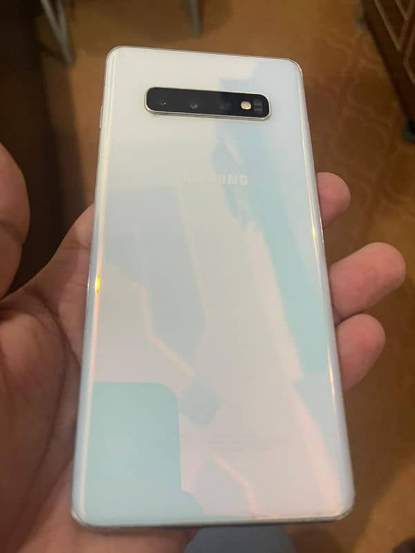 Samsung S10 plus 5g 9/10 condition non pta 1