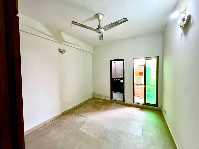 870 2 BEDROOM FIRST FLOOR FLAT FOR SALE MULTI F-17 ISLAMABAD 1