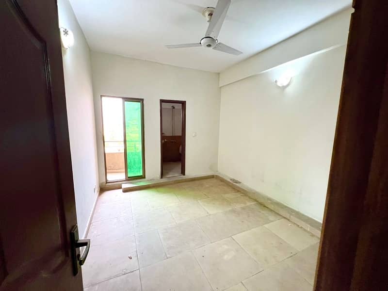 870 2 BEDROOM FIRST FLOOR FLAT FOR SALE MULTI F-17 ISLAMABAD 3