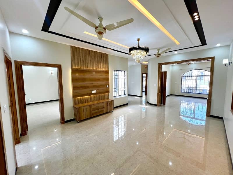 8 MARLA LUXURY BRAND NEW HOUSE FOR SALE FAISAL TOWN A BLOCK F-18 ISB 28