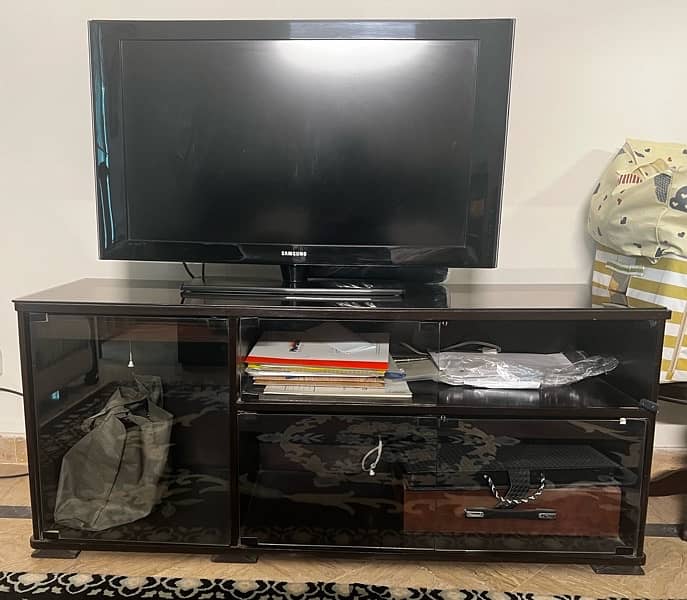 TV unit with 2 matching side tables 0