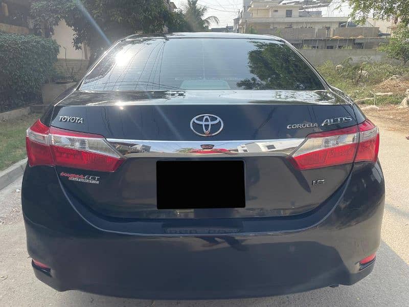 Toyota Corolla Altis 2016 3