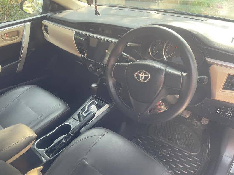 Toyota Corolla Altis 2016 4