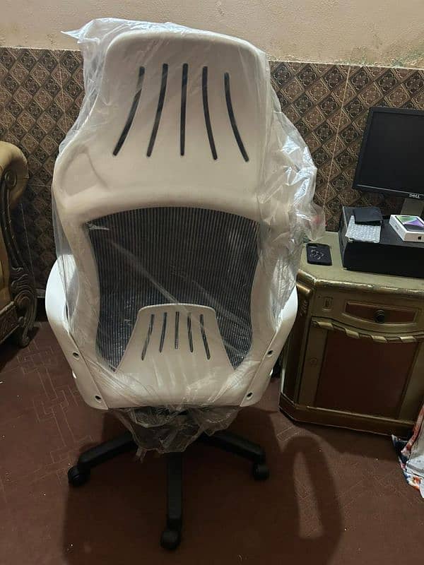 Gaming chair Brand New 1