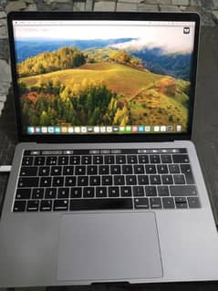 Mac Book pro 2019 13 Inch 16gb 256