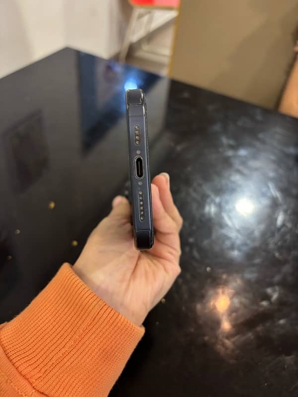 Iphone 15 pro max FU 256 gb (not jv) non pta 4