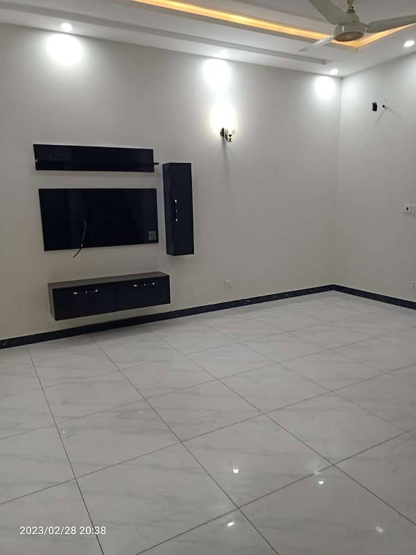 5 MARLA BEAUTIFUL HOUSE AVAILABLE FOR RENT IN DHA 11 RAHBER 11