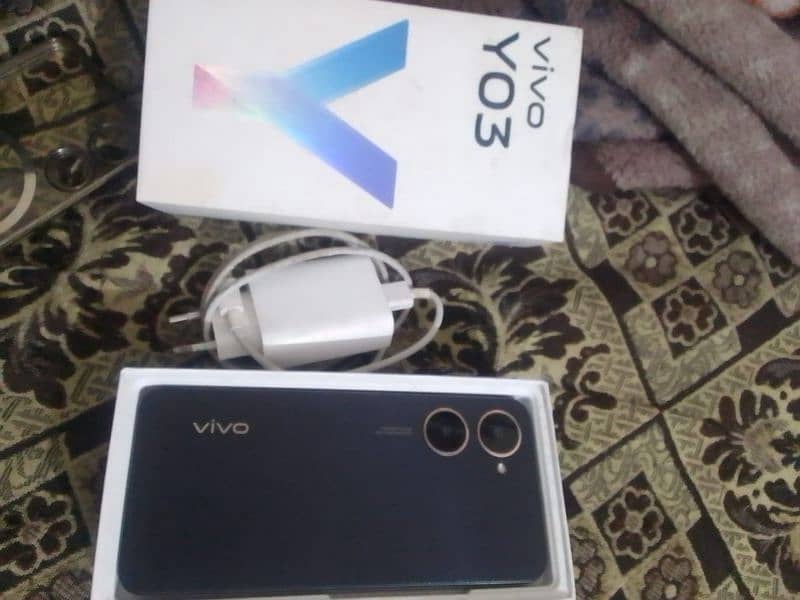 vivo y03 , 4+4 /64 gb 2