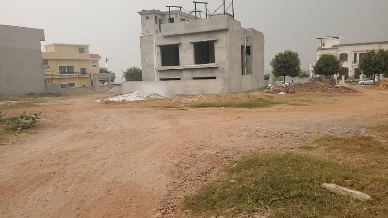 Bahria Enlcave ISB, Sector: M, Street: 15, 10 marla possessionable plot 2