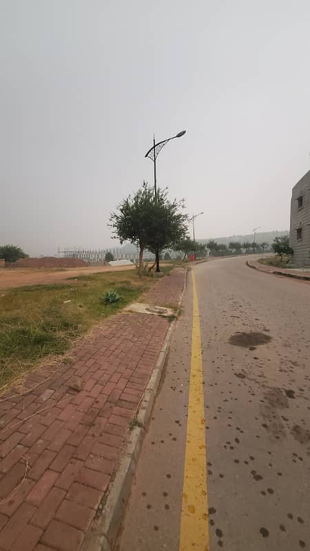 Bahria Enlcave ISB, Sector: M, Street: 15, 10 marla possessionable plot 7