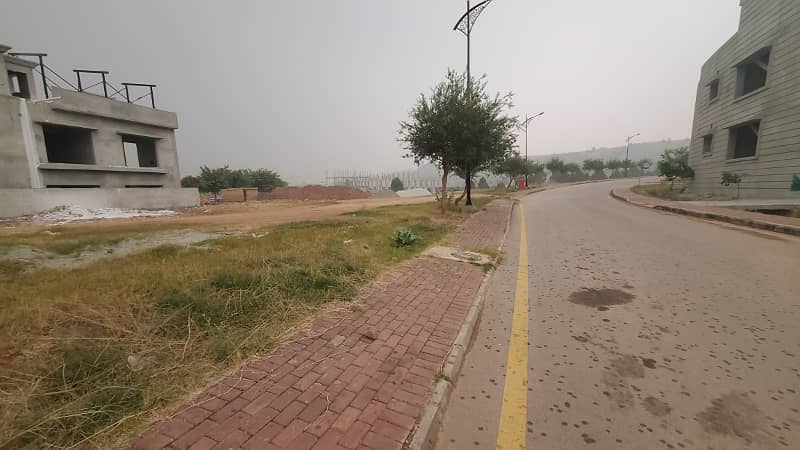 Bahria Enlcave ISB, Sector: M, Street: 15, 10 marla possessionable plot 12