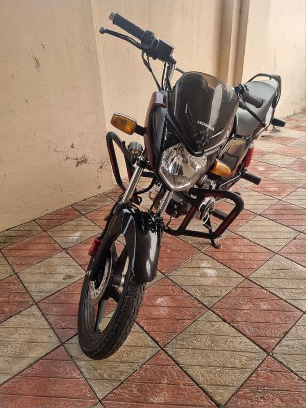 Honda CB 125f  2023 model 4