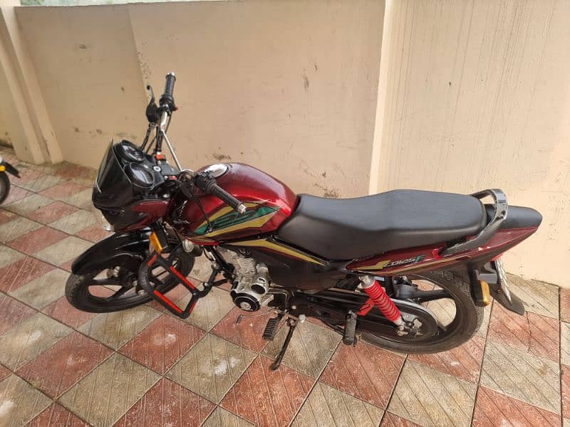 Honda CB 125f  2023 model 0