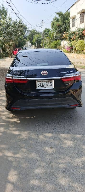 Toyota Corolla Altis 2021 5