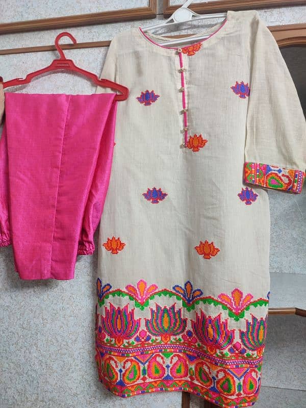 2pc Embroided Lawn 0