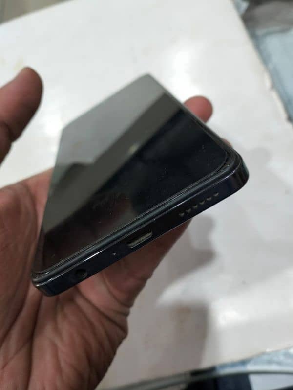 Tecno spark 20pro 8/256Gb in Black New Condition 5