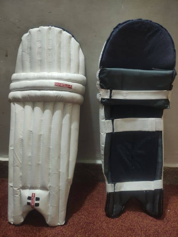 Gray Nicollas cricket pad 0