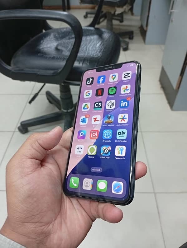 iphone 11 pro Max 64gb 2