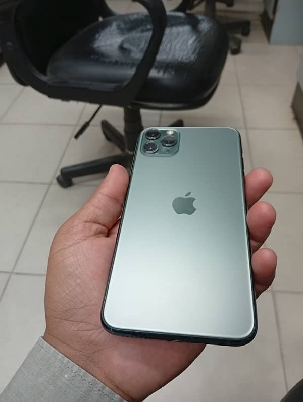 iphone 11 pro Max 64gb 7