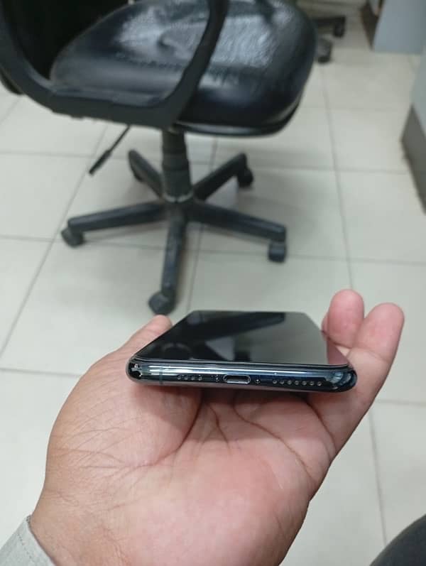 iphone 11 pro Max 64gb 12