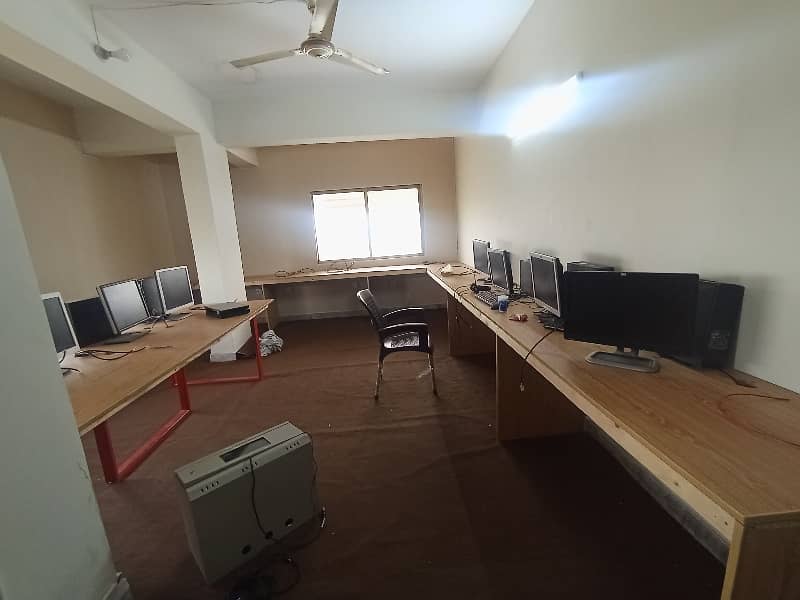 I-8. Markaz Office Space 1200 Square Space Available For Rent 34