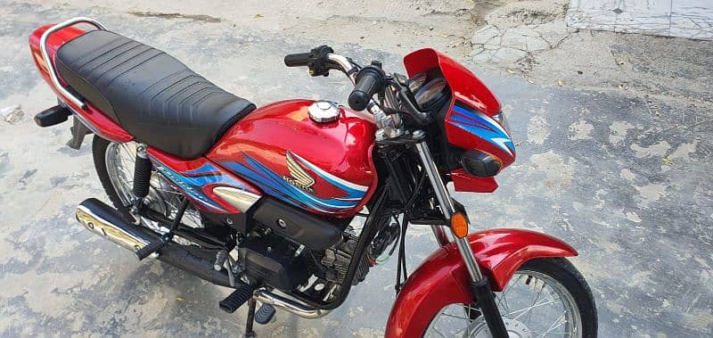 Honda prider CD100 4