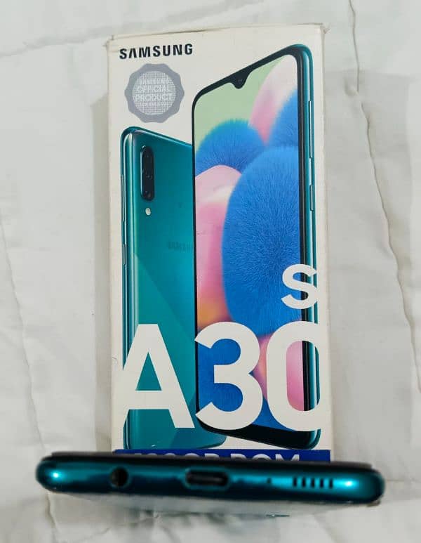 Samsung Galaxy A30s 4