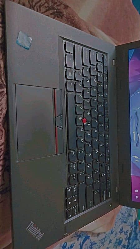 Lenovo laptop ThinkPad  8gb ram core i 3   7 generation 3