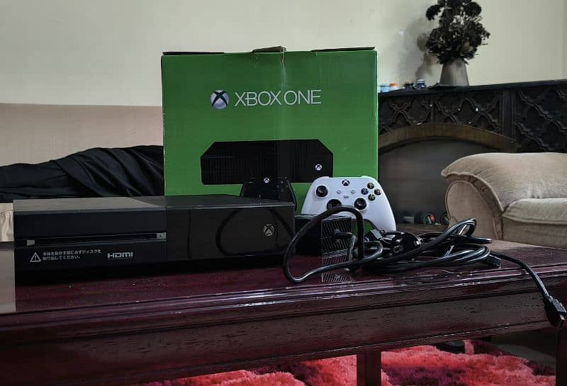 XBOX ONE. 500 GB. 5