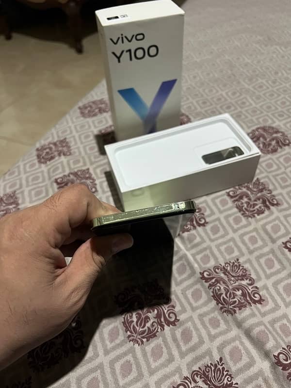 Vivo Y100 3