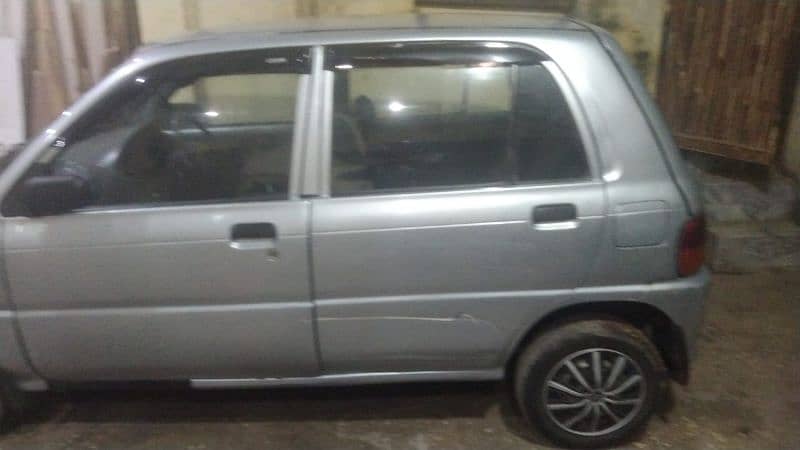 Daihatsu Cuore 2003 3