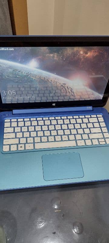 HP Stream Book Touch & Type 1