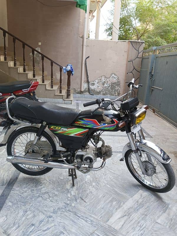 Honda CD-70 sale in good condition all parts are genuine . . . 6