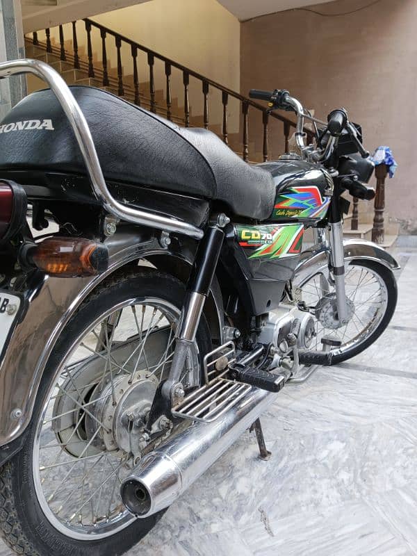 Honda CD-70 sale in good condition all parts are genuine . . . 7