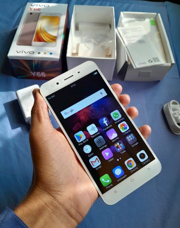 smart phone vivo Y66" complte Box" like new* 2