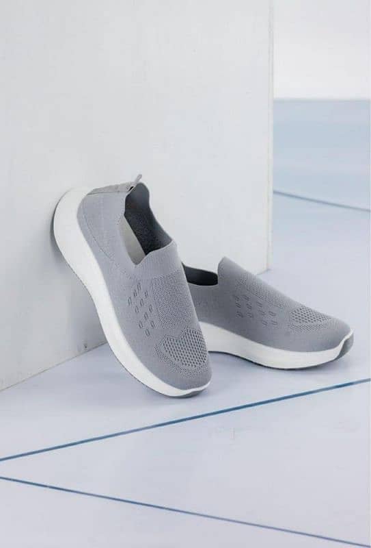 woman's Walking Comfortable Sneakers - Grey 2