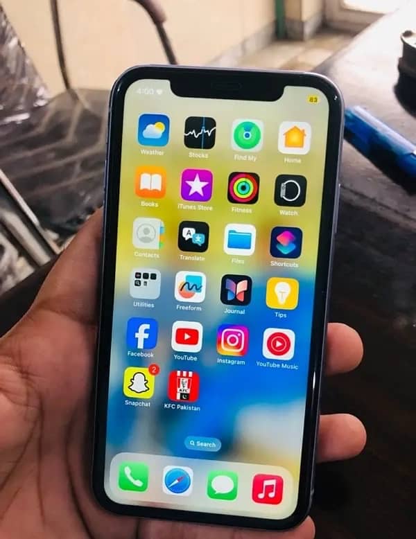 iPhone 11 128 gb non pta factory unlocked 2monts time time 3