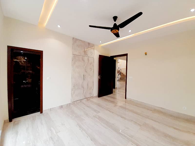 Prime Location House Of 10 Marla Is Available In Contemporary Neighborhood Of Central Park Housing Scheme 30