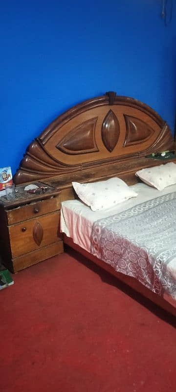 king bed with spring mattres wooden in good condition 3