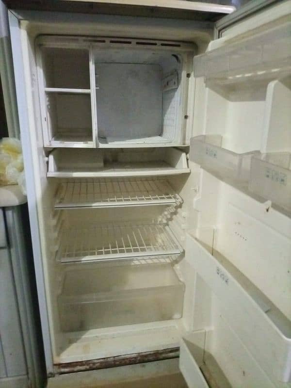 super general fridge for sale 2