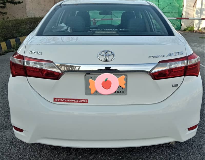 Toyota Corolla Altis Late 2016 Six speed Owner 3