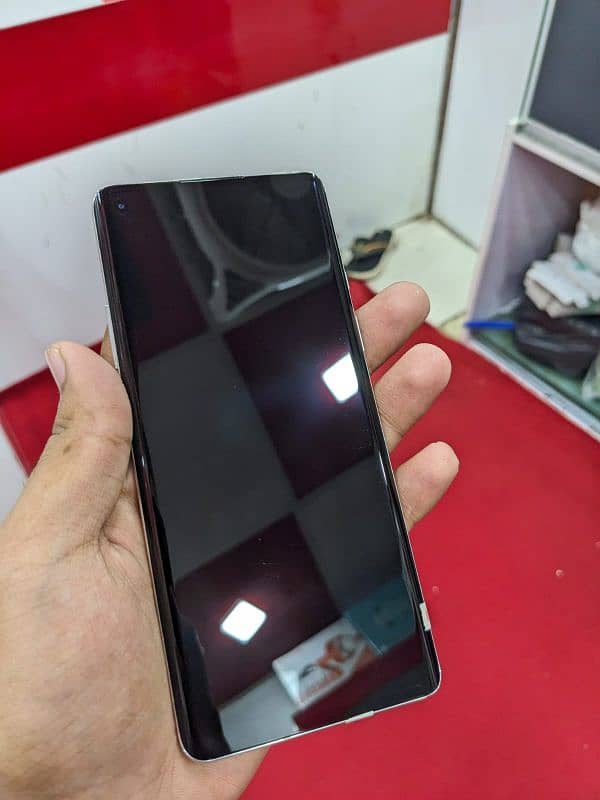 ONE PLUS 8 T 1