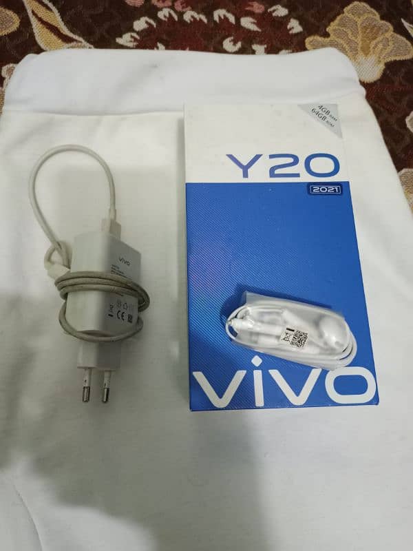 10%10 vivo y20 lush condition 3