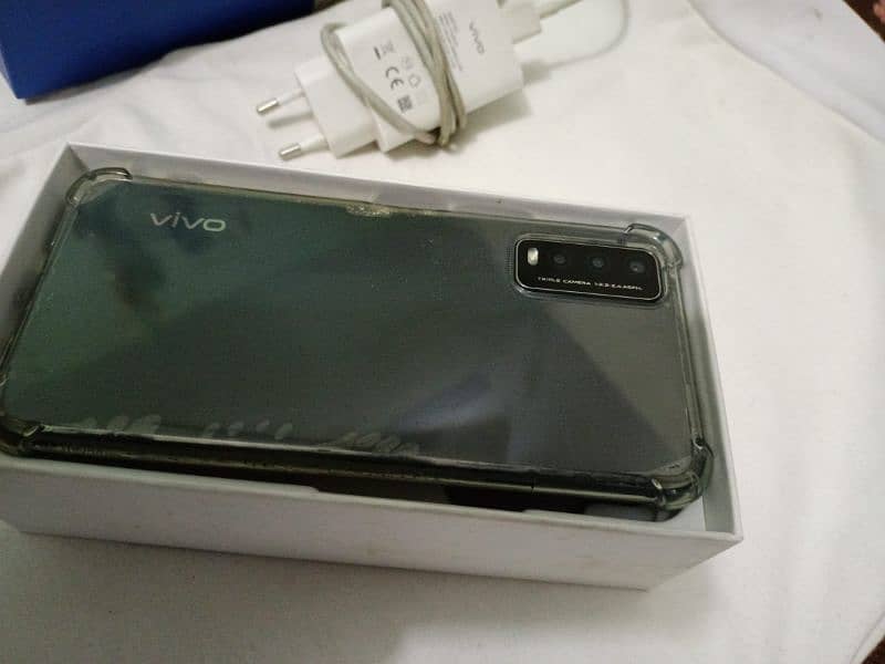 10%10 vivo y20 lush condition 4