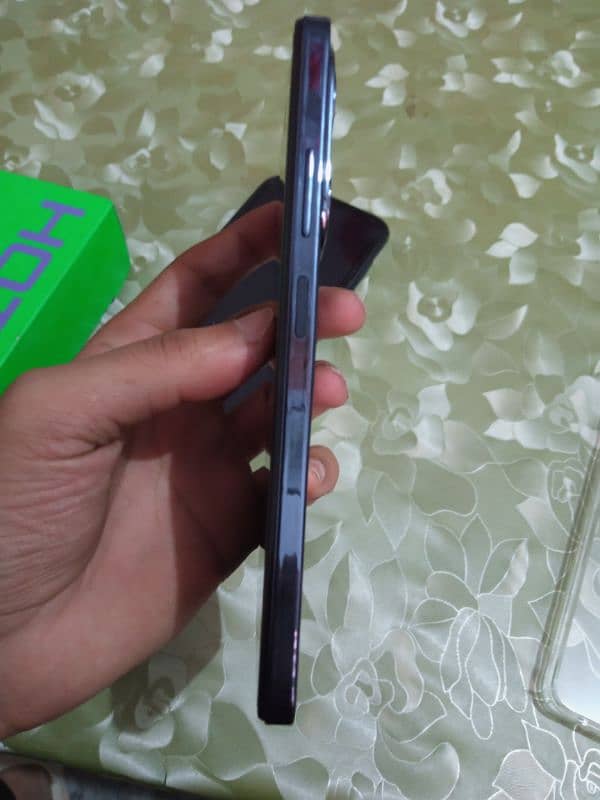 Infinix hot40I 8 256 2