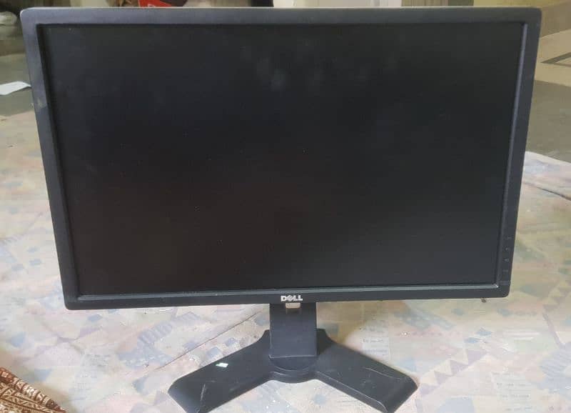 24 inch Dell led with original stand 0