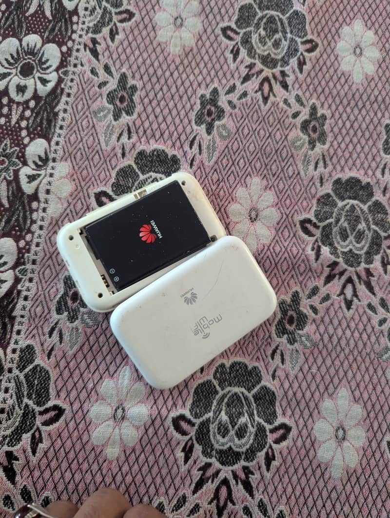 Huawei E5372 wifi device 2