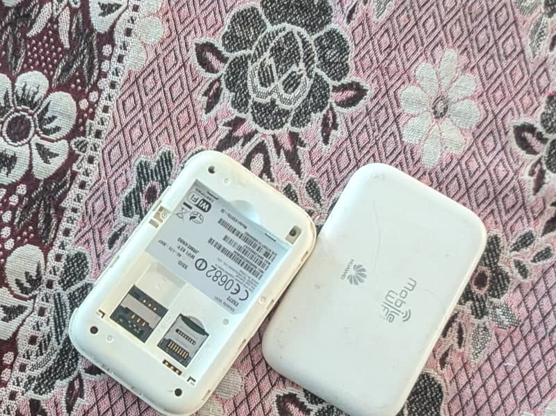 Huawei E5372 wifi device 3