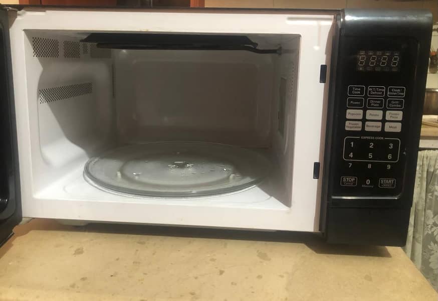 Haier 45 Liter Microwave Oven HMN-45110EGB (Grill/Cooking) 2